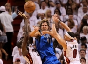 AYX-莱万多夫斯基关键节点赛况扑朔迷离，热火带队取胜！的简单介绍