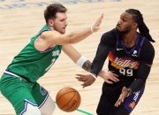 爱游戏体育-包含Rookie遭遇五连败，独行侠教练面临压力！的词条