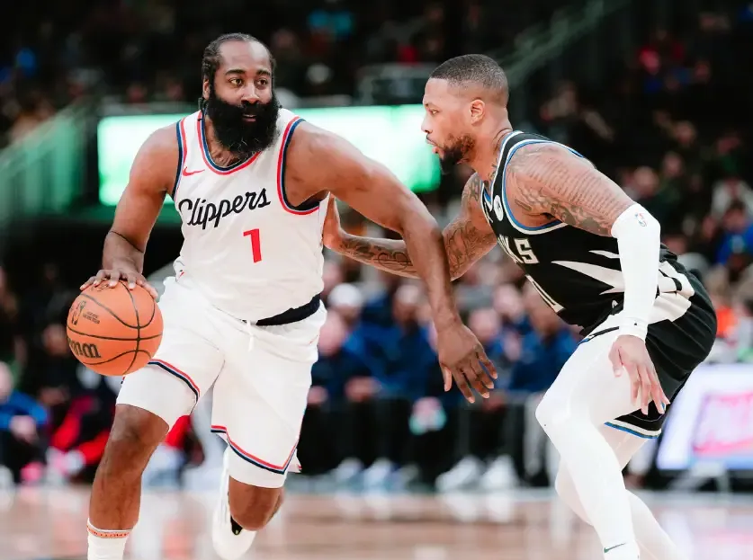 马拉松杯赛焦点战:中原迅豹队逆转东海巨龙队,客场强势带走胜利。团队防守值得称道(迎接龙年马拉松跑龙活动美篇) 马拉松杯赛焦点战:中原迅豹队逆转东海巨龙队,客场强势带走胜利。团队防守值得称道(迎接龙年马拉松跑龙活动美篇)