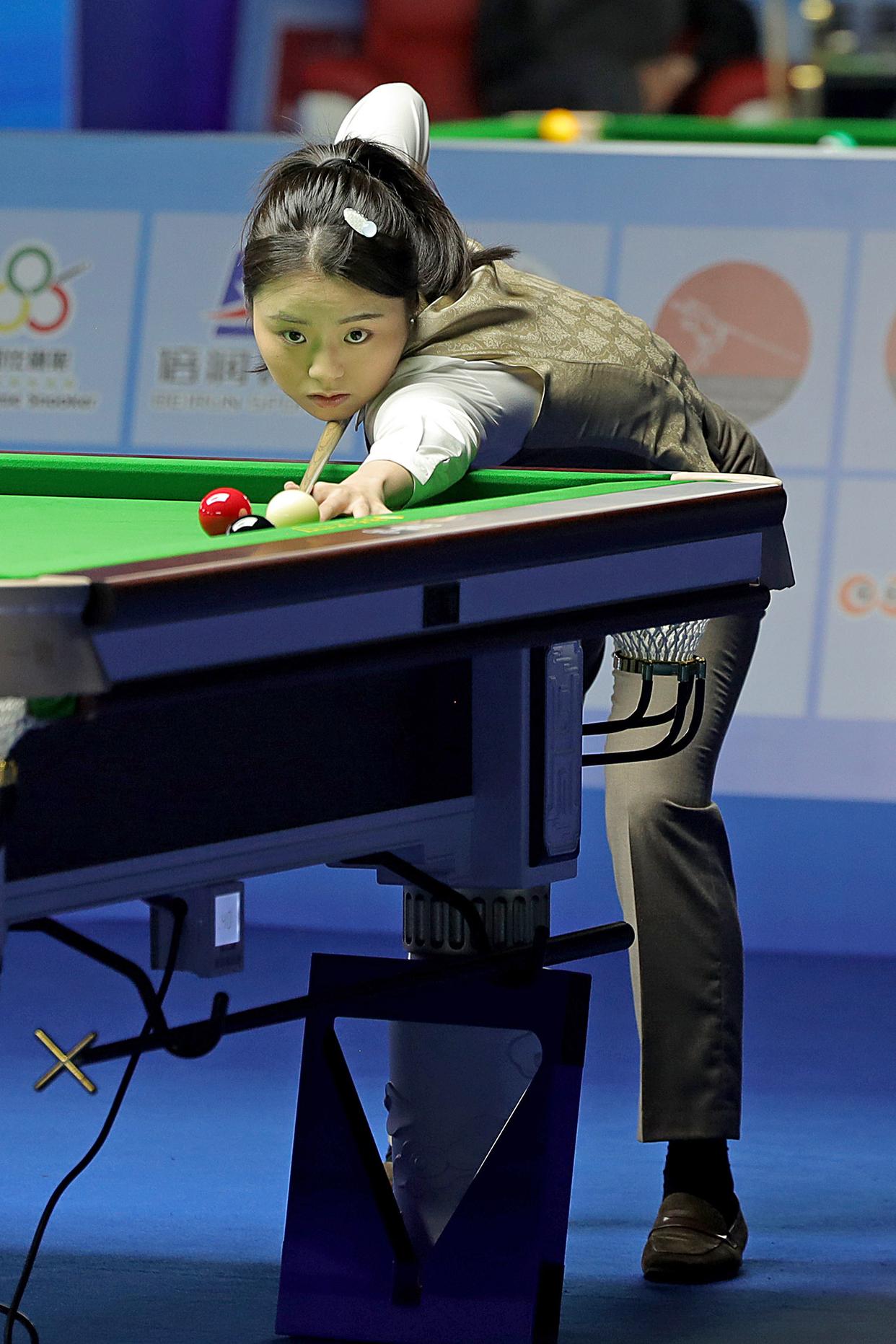 小组赛巅峰对决!姑苏独角兽队爆冷蓬莱鲨队队,斯诺克赛场再起波澜;(正在直播的斯诺克比赛) 小组赛巅峰对决!姑苏独角兽队爆冷蓬莱鲨队队,斯诺克赛场再起波澜;(正在直播的斯诺克比赛)