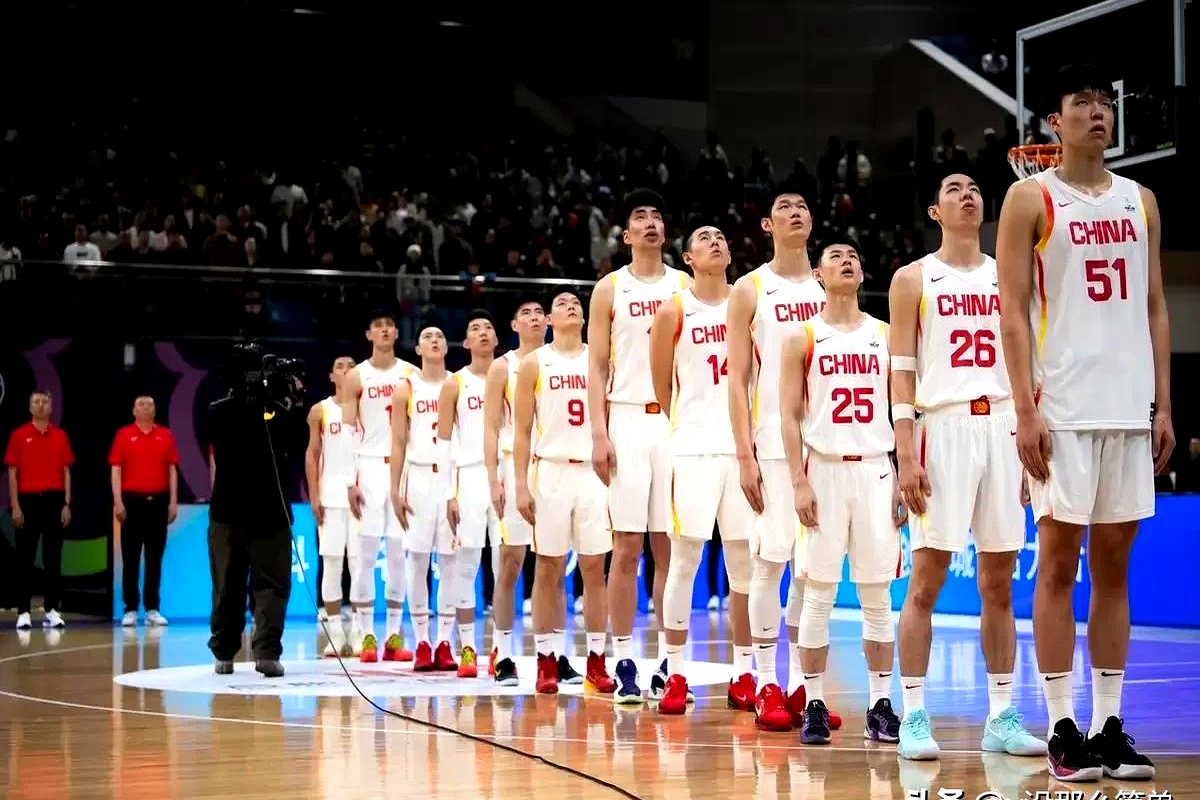 冰球预选赛焦点战:岭南雄狮队鏖战皖南雷豹队,新星闪耀。高压逼抢成功(2025年cba赛程时间表) 冰球预选赛焦点战:岭南雄狮队鏖战皖南雷豹队,新星闪耀。高压逼抢成功(2025年cba赛程时间表)