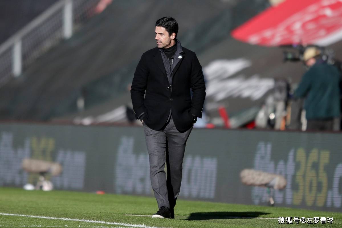 关于广东宏远训练开放日；冲刺阶段内部沟通引欢呼；足总杯在即；阵容厚度经受考验的信息