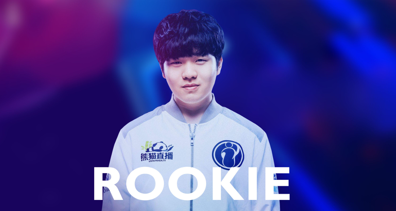 关于Rookie在阿森纳比赛中回归赛场，突破纪录引发热议！的信息